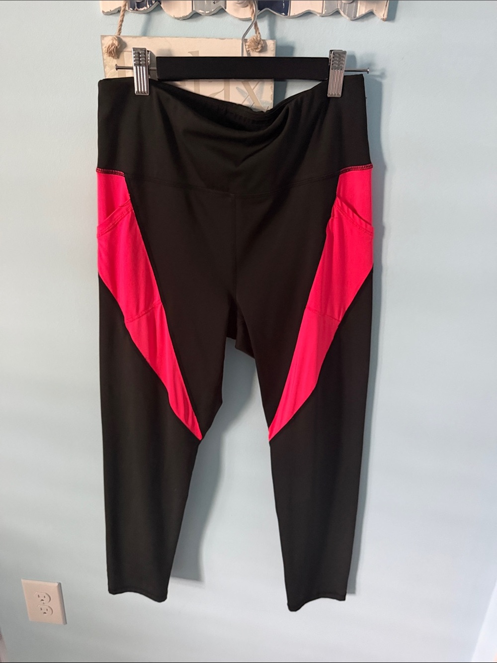 Women’s Black 360 Tail work out pants with Red Side Panels size M